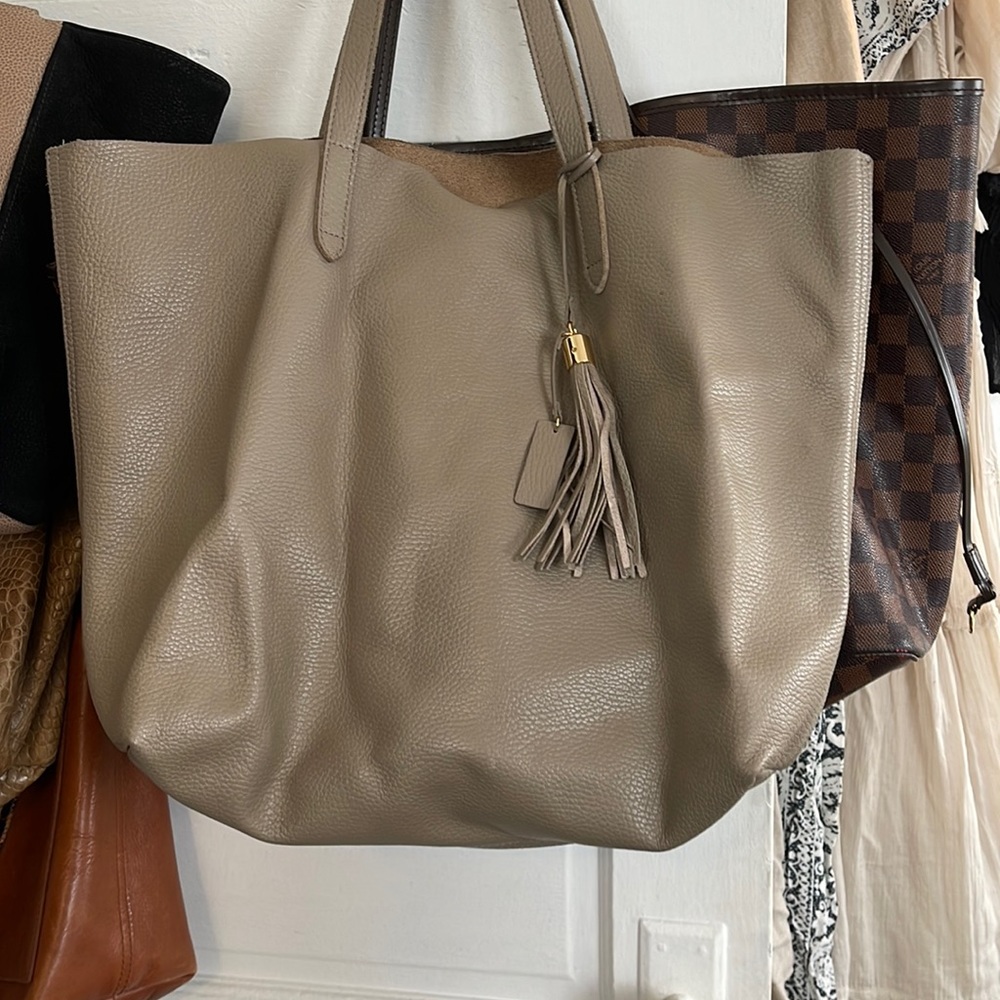 Cuyana Unstructured full size tote